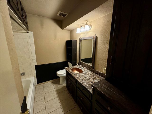 1314 Forrest Drive, Canton, TX 75103