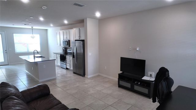 5064 CASPIAN ST, St Cloud, FL 34771