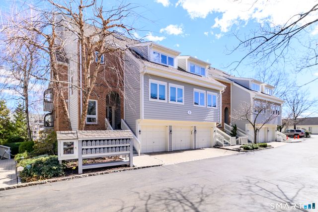 123 Harbor Drive APT 203, Stamford, CT 06902