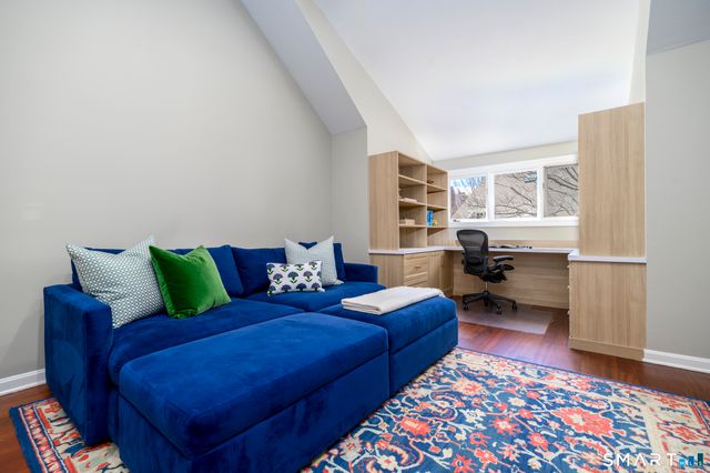 123 Harbor Drive APT 203, Stamford, CT 06902