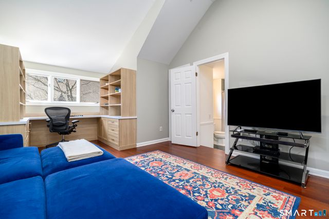 123 Harbor Drive APT 203, Stamford, CT 06902