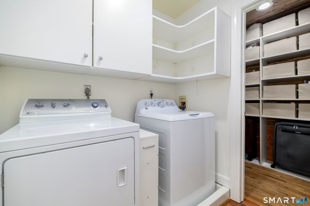 123 Harbor Drive APT 203, Stamford, CT 06902