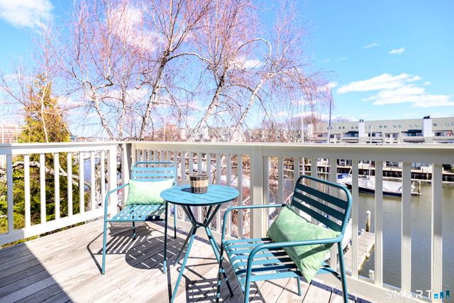 123 Harbor Drive APT 203, Stamford, CT 06902