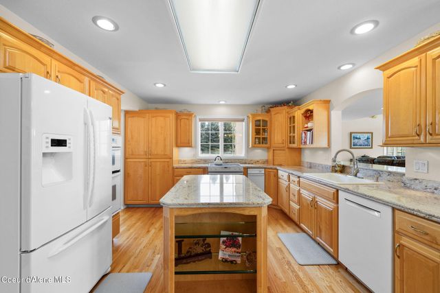 7255 N Colfax ST, Dalton Gardens, ID 83815