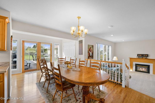 7255 N Colfax ST, Dalton Gardens, ID 83815