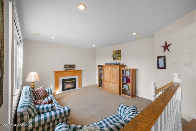 7255 N Colfax ST, Dalton Gardens, ID 83815