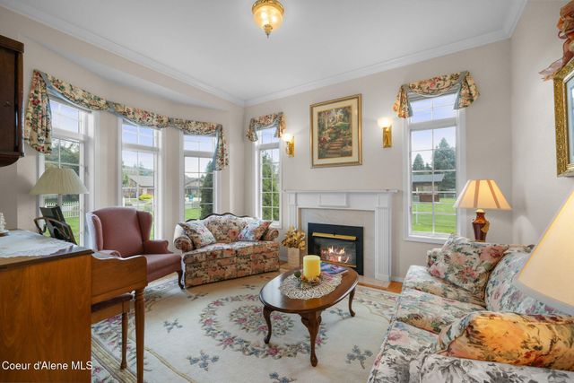 7255 N Colfax ST, Dalton Gardens, ID 83815