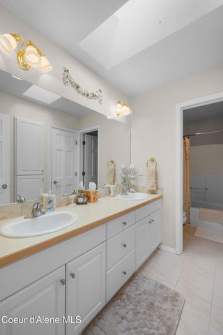 7255 N Colfax ST, Dalton Gardens, ID 83815