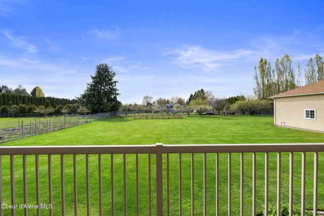 7255 N Colfax ST, Dalton Gardens, ID 83815