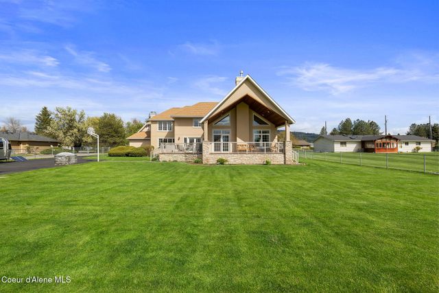 7255 N Colfax ST, Dalton Gardens, ID 83815