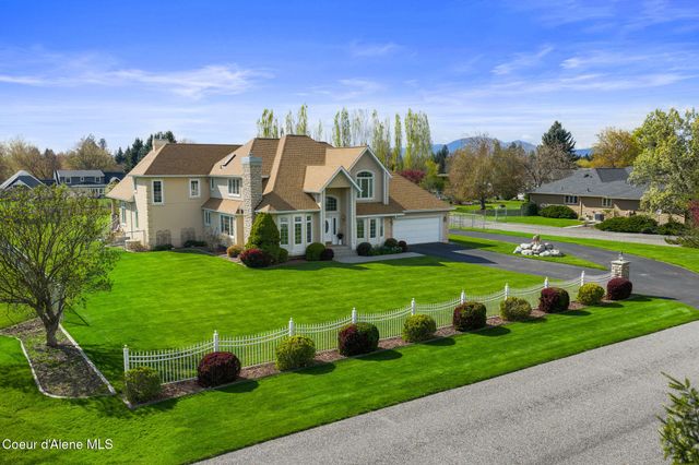 7255 N Colfax ST, Dalton Gardens, ID 83815