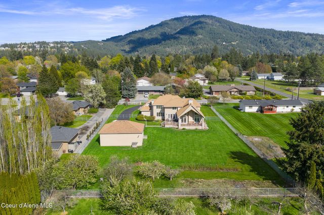 7255 N Colfax ST, Dalton Gardens, ID 83815