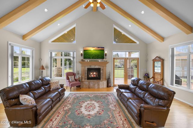7255 N Colfax ST, Dalton Gardens, ID 83815