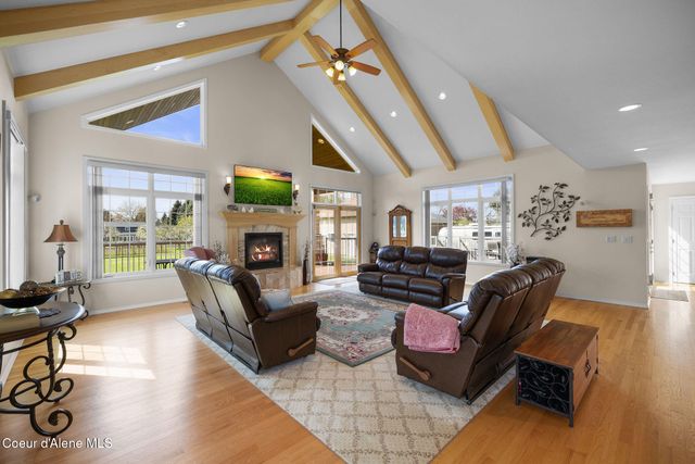 7255 N Colfax ST, Dalton Gardens, ID 83815