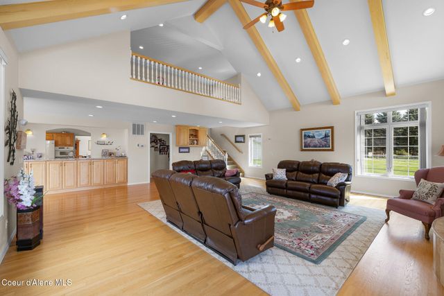 7255 N Colfax ST, Dalton Gardens, ID 83815