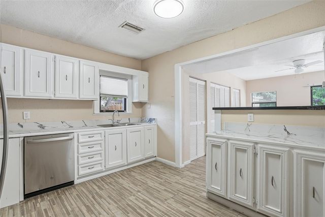911 MAGNOLIA DRIVE, Clearwater, FL 33756