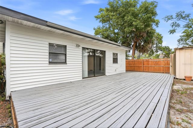 911 MAGNOLIA DRIVE, Clearwater, FL 33756