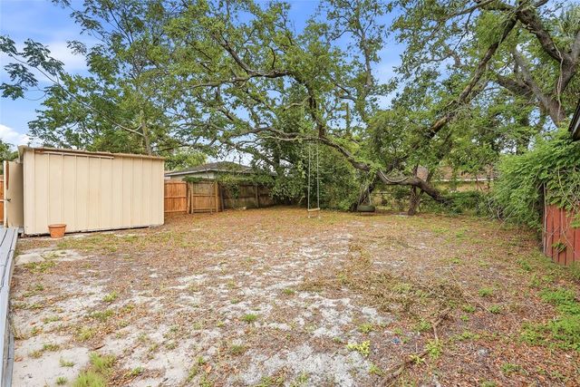 911 MAGNOLIA DRIVE, Clearwater, FL 33756