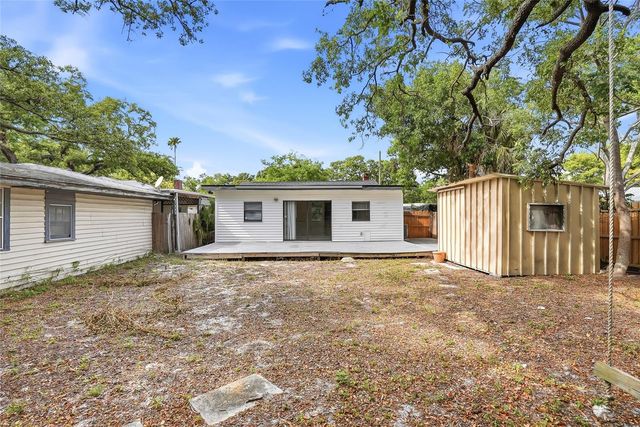 911 MAGNOLIA DRIVE, Clearwater, FL 33756