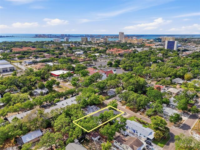911 MAGNOLIA DRIVE, Clearwater, FL 33756