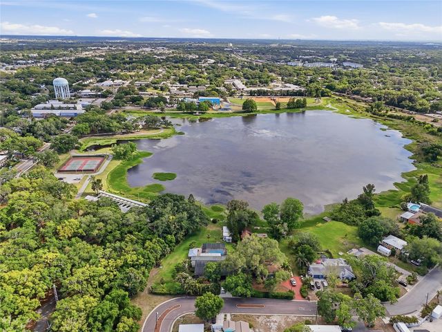 911 MAGNOLIA DRIVE, Clearwater, FL 33756