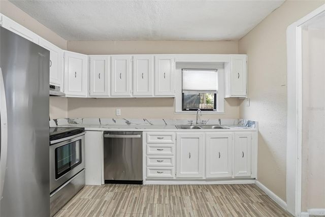 911 MAGNOLIA DRIVE, Clearwater, FL 33756