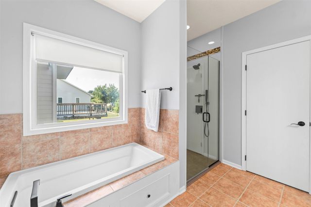 2210 SE Leeann Drive, Waukee, IA 50263