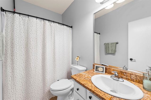 2210 SE Leeann Drive, Waukee, IA 50263