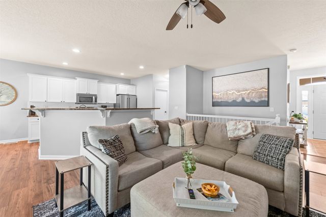 2210 SE Leeann Drive, Waukee, IA 50263