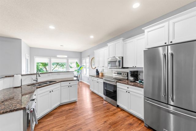 2210 SE Leeann Drive, Waukee, IA 50263
