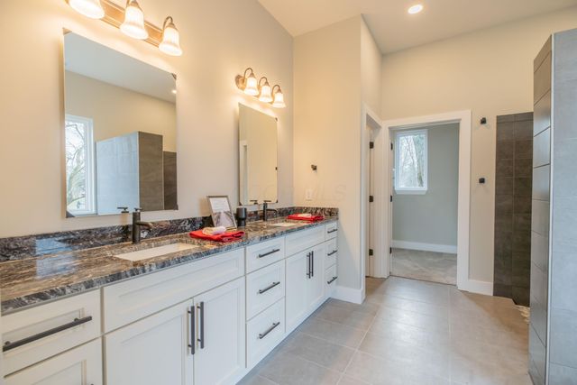 151 Apple Blossom Road SW, Pataskala, OH 43062