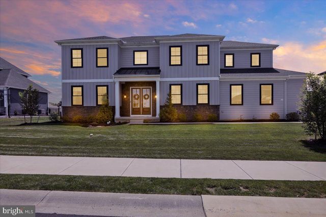 658 FLEETWOOD DR, Lititz, PA 17543