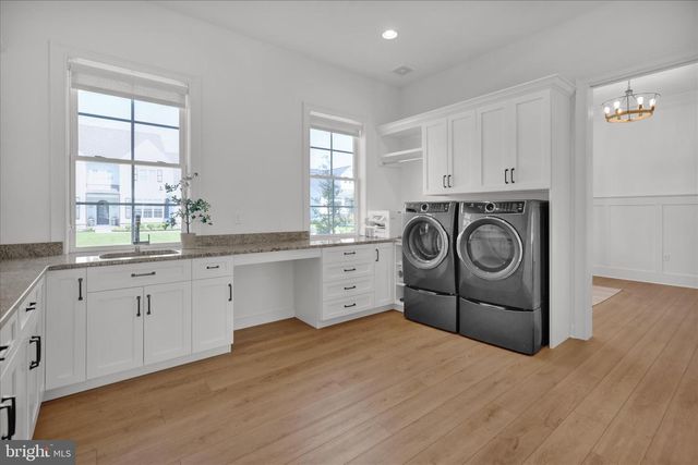 658 FLEETWOOD DR, Lititz, PA 17543