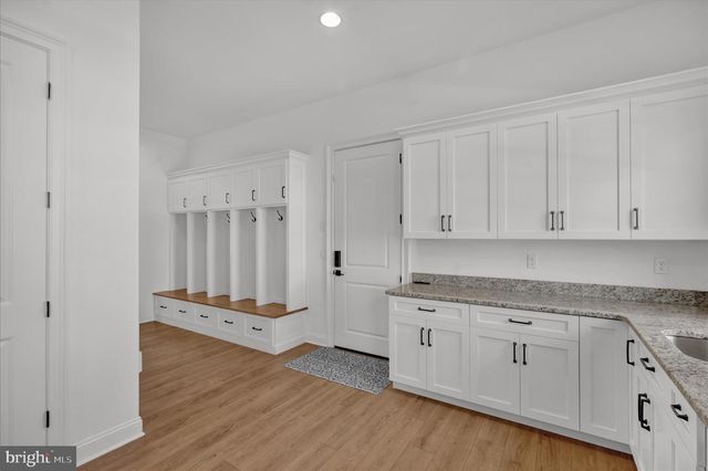 658 FLEETWOOD DR, Lititz, PA 17543