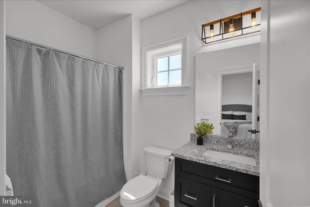 658 FLEETWOOD DR, Lititz, PA 17543