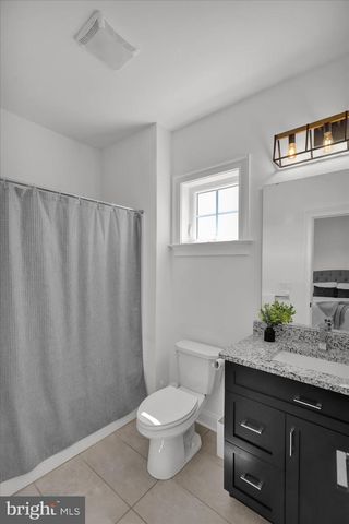 658 FLEETWOOD DR, Lititz, PA 17543