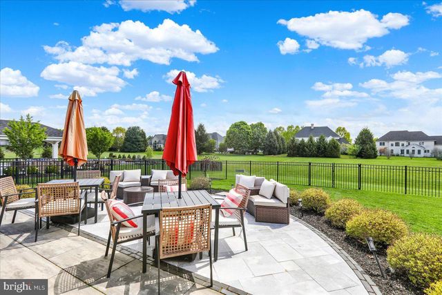 658 FLEETWOOD DR, Lititz, PA 17543