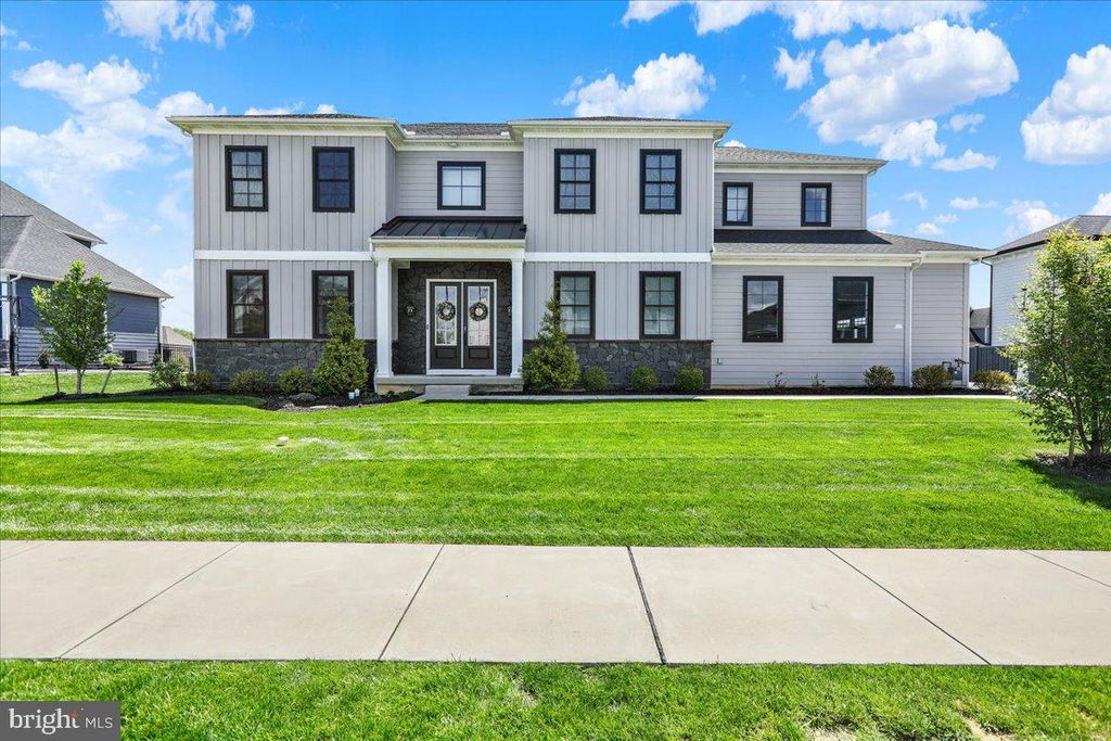 658 FLEETWOOD DR, Lititz, PA 17543