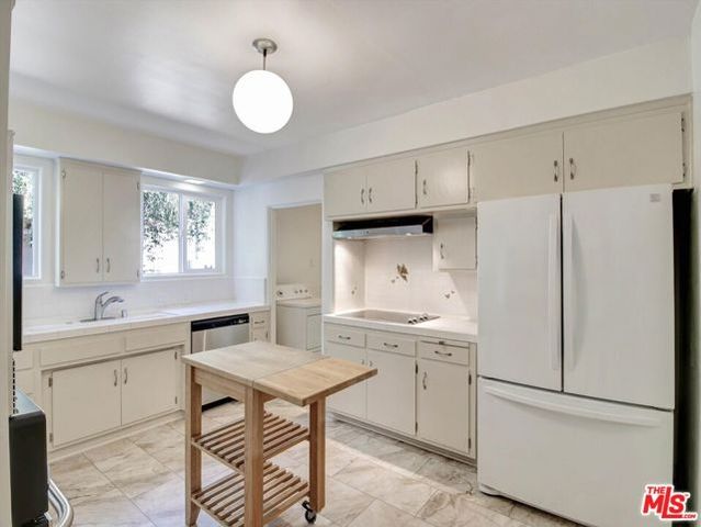 228 S Detroit Street, Los Angeles, CA 90036