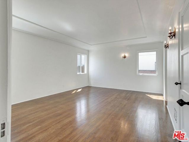 228 S Detroit Street, Los Angeles, CA 90036