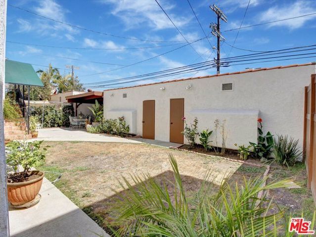 228 S Detroit Street, Los Angeles, CA 90036
