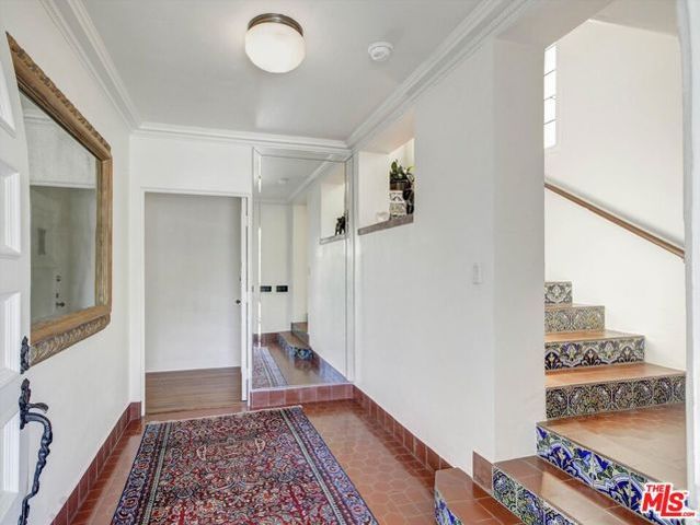 228 S Detroit Street, Los Angeles, CA 90036
