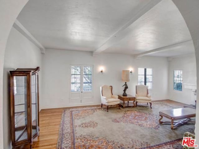 228 S Detroit Street, Los Angeles, CA 90036