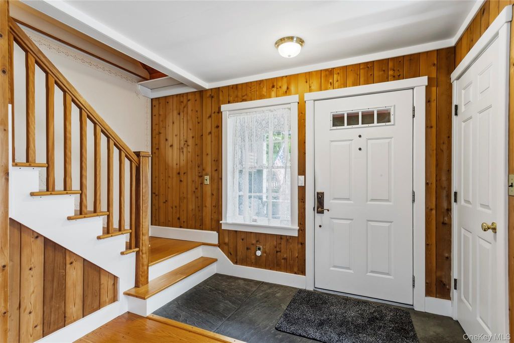 60 Livingston Avenue, Valhalla, NY 10595 — photo 4