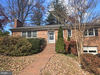 7334 PINECASTLE RD, Falls Church, VA 22043