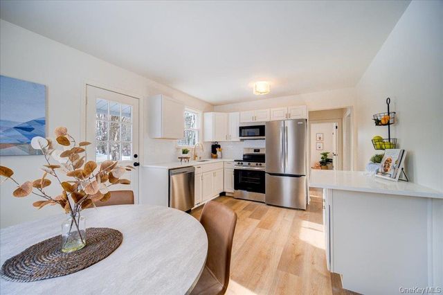 392 Titusville Road, Poughkeepsie, NY 12603