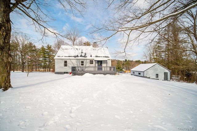 392 Titusville Road, Poughkeepsie, NY 12603