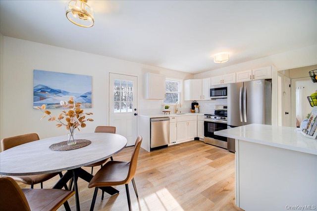 392 Titusville Road, Poughkeepsie, NY 12603