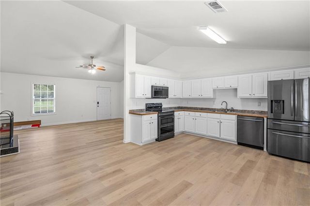 408 Wilshire Lane, Bethlehem, GA 30620