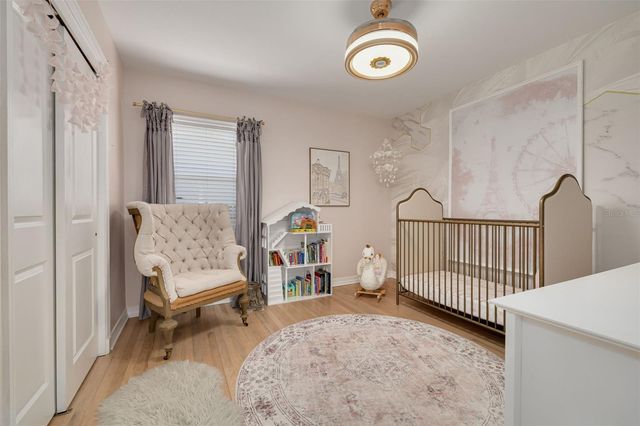 240 24TH AVENUE N, St Petersburg, FL 33704